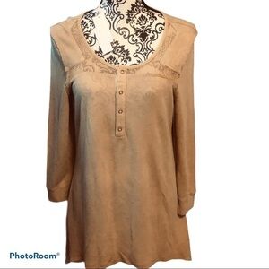 GUILDED INTENT Tan/khaki Hi Lo Top.